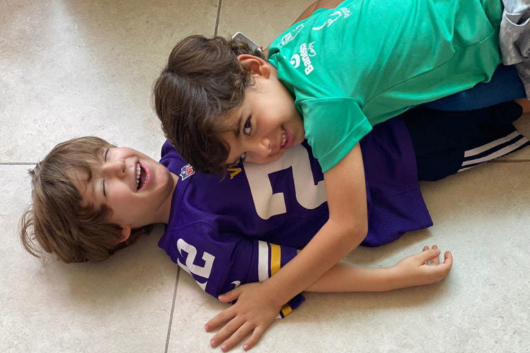 Cambiémonos los zapatos con nuestros hijos