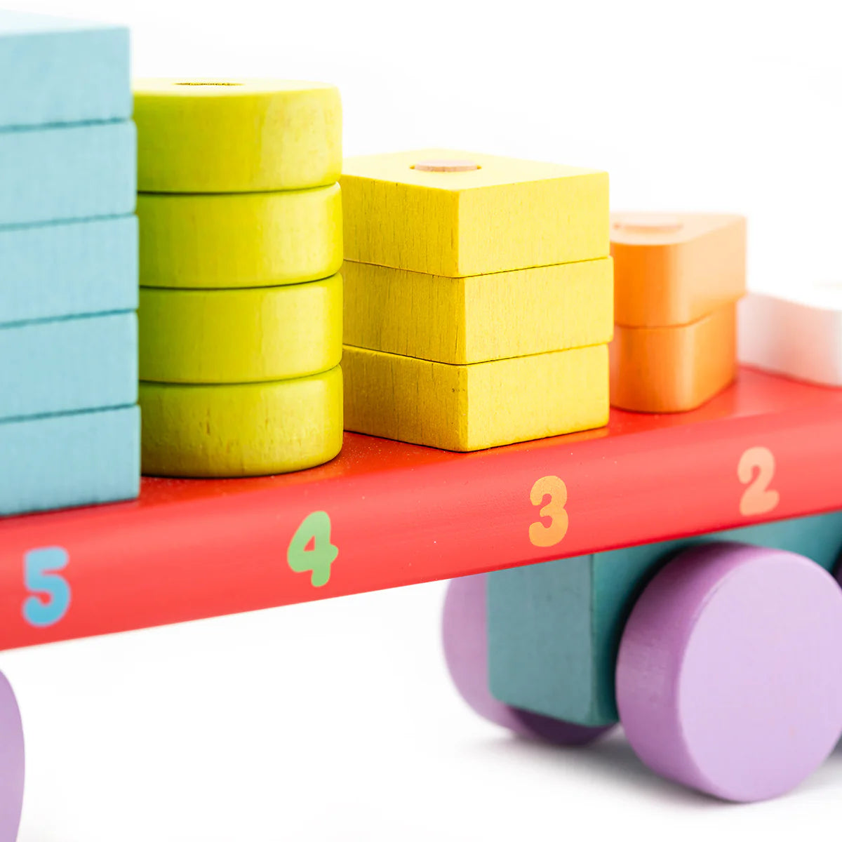 Wooden Geometric Shapes Truck - Disp. Aprox. 13 de mayo 2026