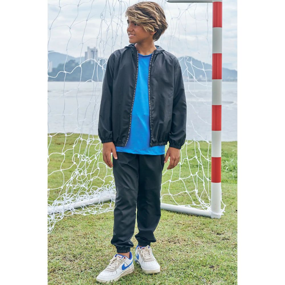 Jacket Negro con Capucha