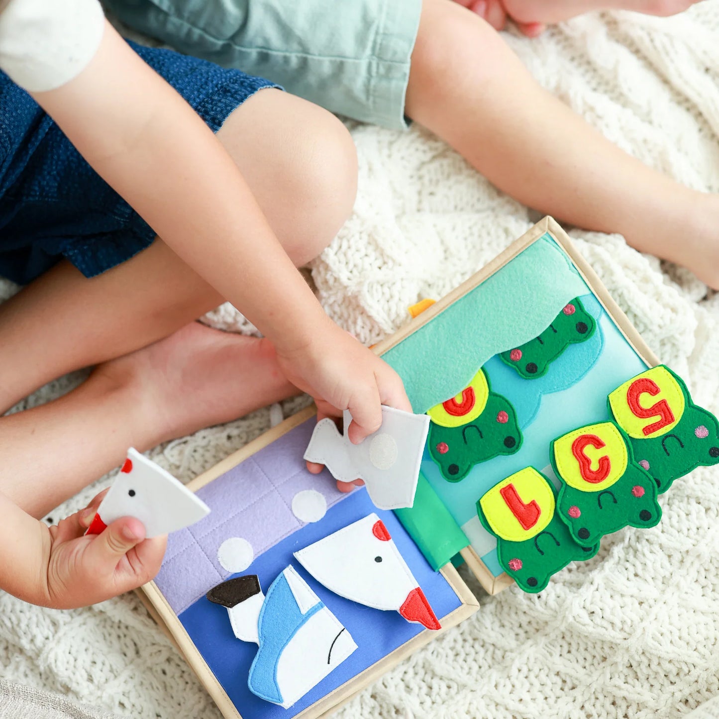 Libro Interactivo de Tela - Poet / Libros de Canciones Infantines Populares