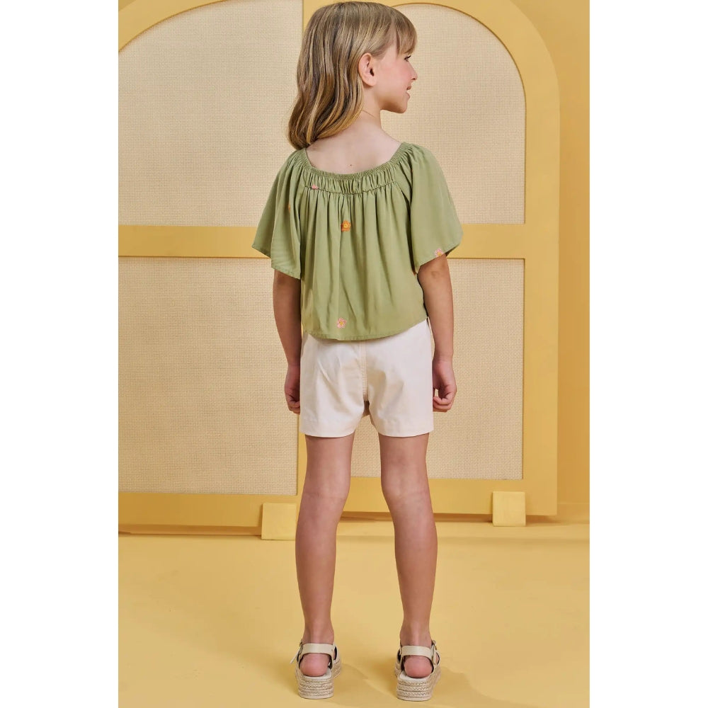 Conjunto de Short Crema con Top Verde Pastel