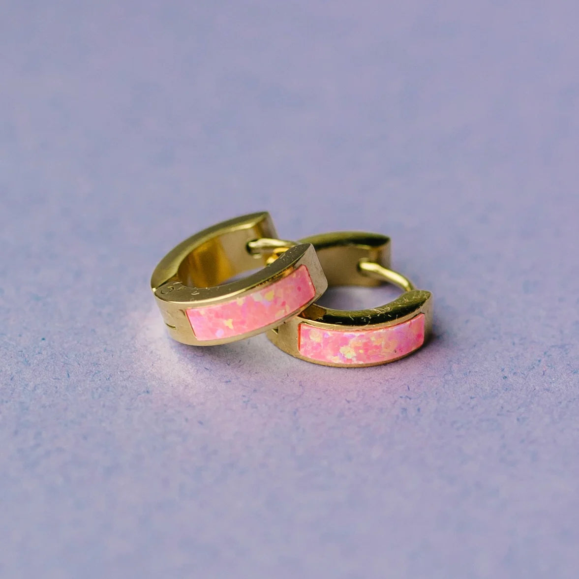 Argollas Neon Pink Opal 8mm (Cubiertas 18K)