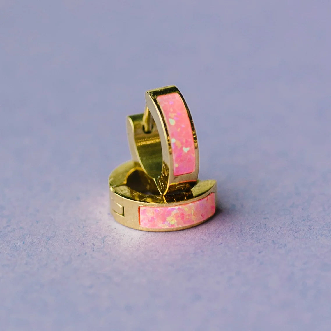 Argollas Neon Pink Opal 8mm (Cubiertas 18K)