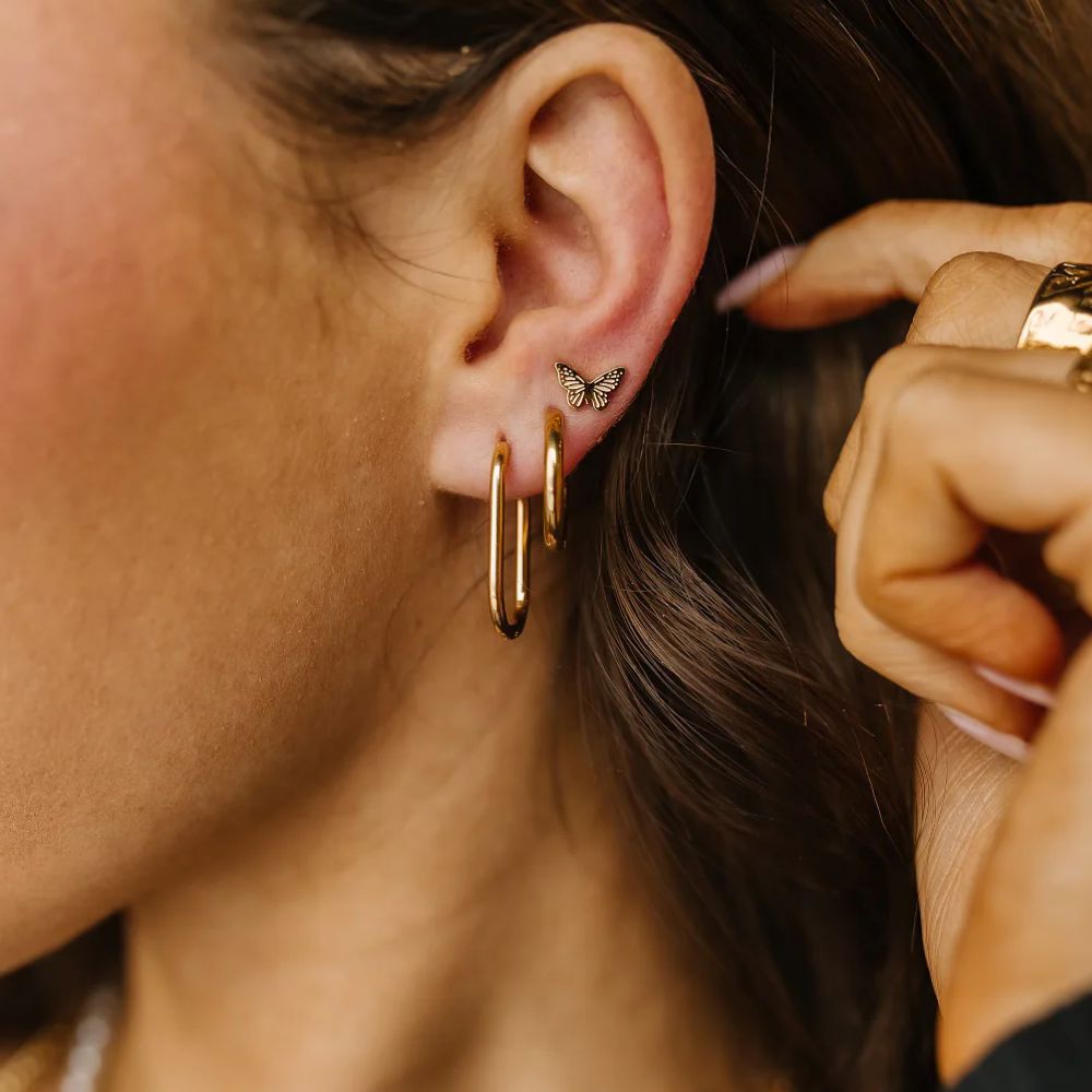 Aretes (Cubiertos 18K) - Rectangle Gold Huggies Argollas Rectangulares